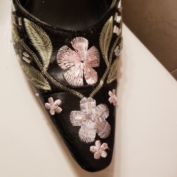 Pierre Dumas Shoe - Picture 4 of 5